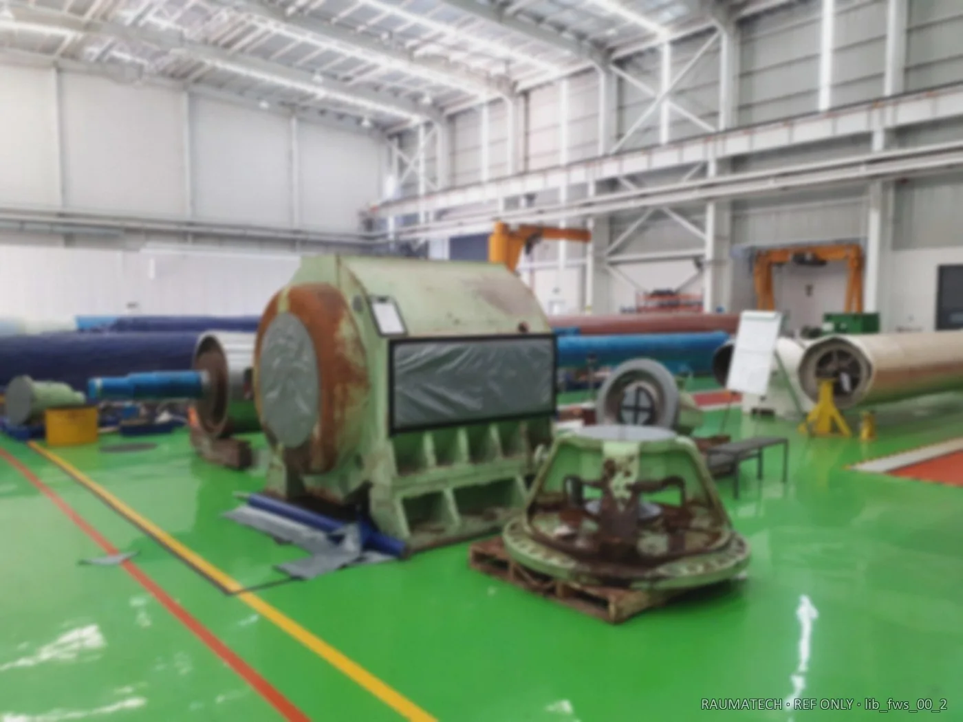 Blast cleaning of housing / rotor